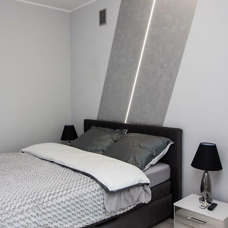 Novel Apartment Варшава Екстериор снимка