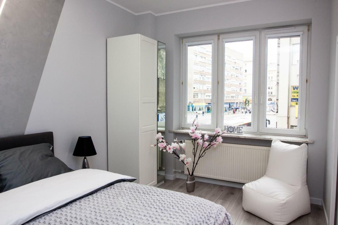 Novel Apartment Варшава Екстериор снимка