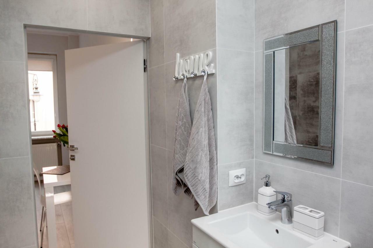 Novel Apartment Варшава Екстериор снимка