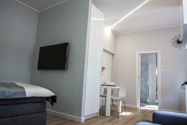 Novel Apartment Варшава Екстериор снимка
