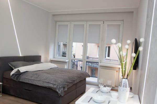 Novel Apartment Варшава Екстериор снимка