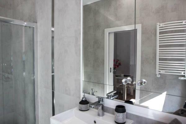 Novel Apartment Варшава Екстериор снимка
